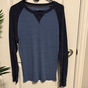 Men's Blue long sleeve pullover shirt